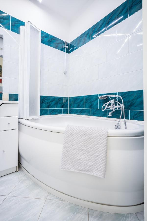 Sloneczny I Cichy Apartament Przy Starym Miescie Varsó Kültér fotó